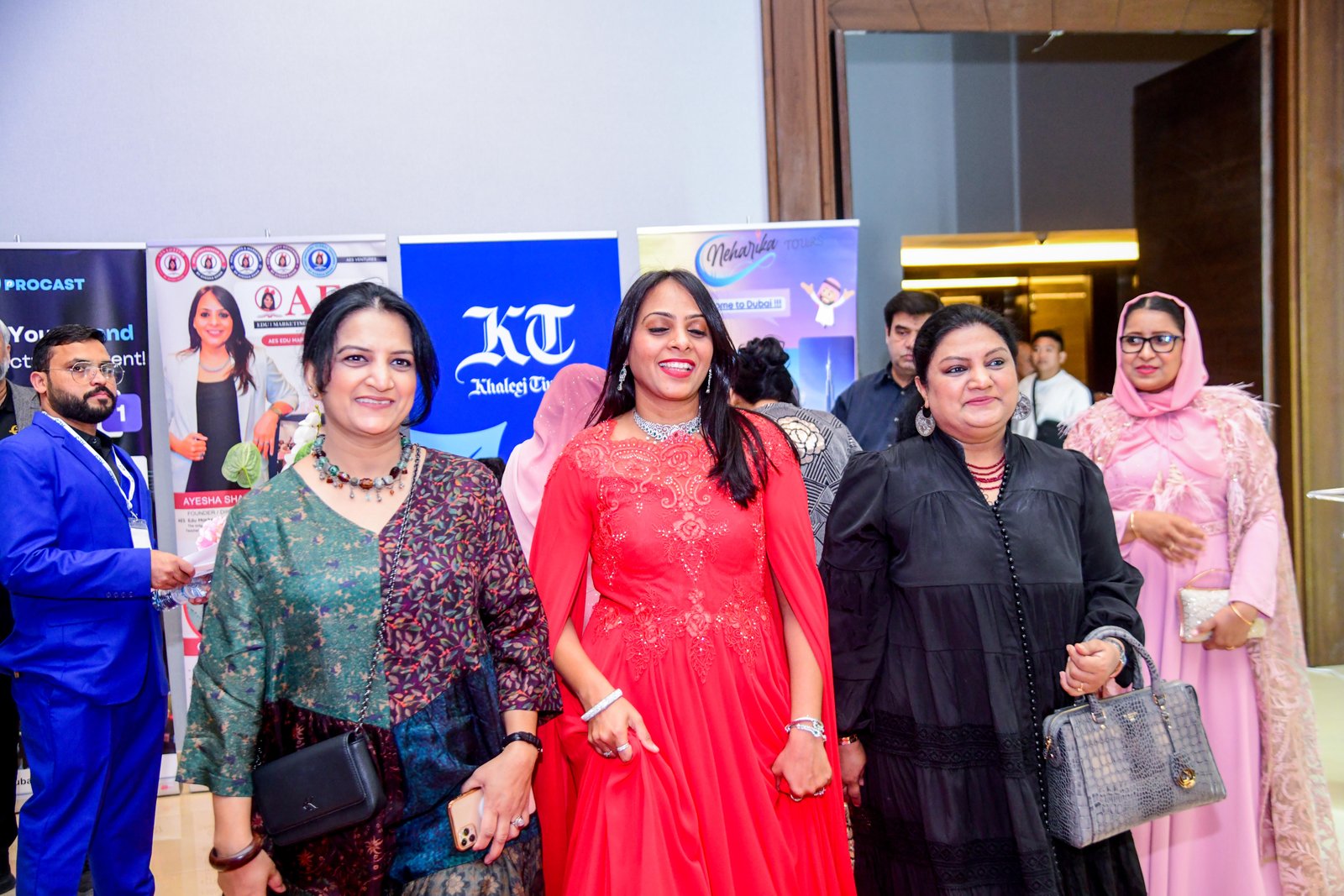 Remarkable AES Gallery Portrait 213